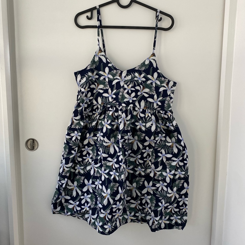 Knee length strap flower dress